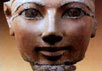 Изображение царицы Хатшепсут с приставленной к лицу фальшивой "фараоновой" бородкой. Фото с сайта tmn.fio.ru