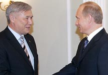 Юрий Ехануров и Владимир Путин. Фото с сайта президента России