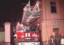 Пожарные. Фото с сайта NEWSru.com