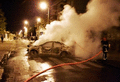 Сгоревший автомобиль в пригороде Парижа. Фото АР