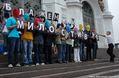 Акция в поддержку Pussy Riot у храма Христа Спасителя. Фото Вероники Максимюк/Грани.Ру